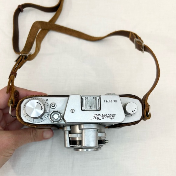 Ricoh 35 35mm Film Rangefinder Camera with Ricomat 4.5cm f/3.5 Lens - Picture 5 of 12